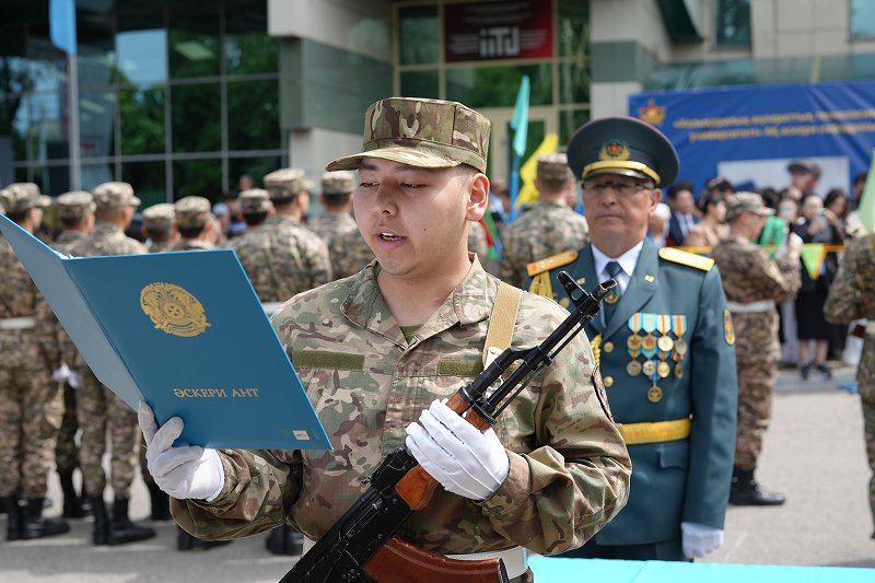 Военная кафедра АО «Международный университет информационных технологий» продолжает набор студентов для обучения по программам подготовки офицеров запаса (юношей и девушек) и сержантов запаса (юношей)